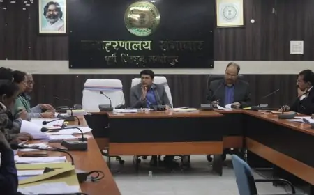Jamshedpur Progress: योजनाओं की समीक्षा में तेजी, घाटशिला को मिलेगा मल्टी-स्पोर्ट्स कॉम्प्लेक्स