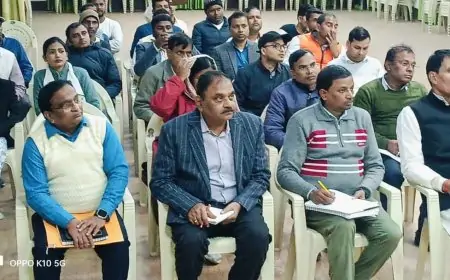 Nawada Visit: डीएम का अधिकारियों संग दरबार, जेपी की कर्मभूमि पर बड़े निर्देश जारी