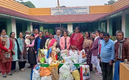 Jamshedpur Donation Event: केरला समाजम महिला विभागम ने भारत सेवा आश्रम में किया नेक दान, आश्रम अध्यक्ष ने दी शुभकामनाएं
