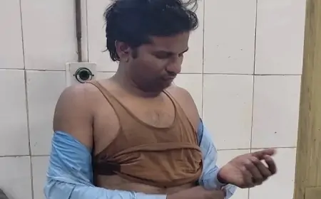 Jamshedpur Shocking Attack: भरी दोपहर में हुआ खौफनाक हमला! शैलेंद्र साहू पर चाकू से हमला, क्या है पूरी सच्चाई?