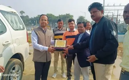 Nawada News: जिलाधिकारी ने किया गंगा जल आपूर्ति योजना और इंफ्रास्ट्रक्चर परियोजनाओं का निरीक्षण, कई महत्वपूर्ण निर्देश दिए