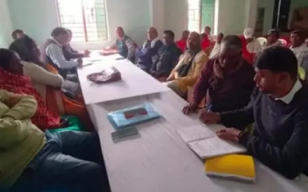 Nawada Inspection: जिलाधिकारी ने प्रखंड कार्यालय और अदाणी समूह की ग्राइंडिंग यूनिट का लिया जायजा