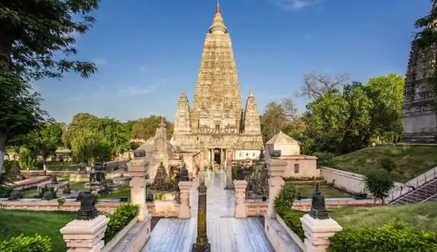 Bodh Gaya Threat: महाबोधि मंदिर को बम से उड़ाने की धमकी, वासेपुर के कुख्यात प्रिंस खान के घर पुलिस की दबिश