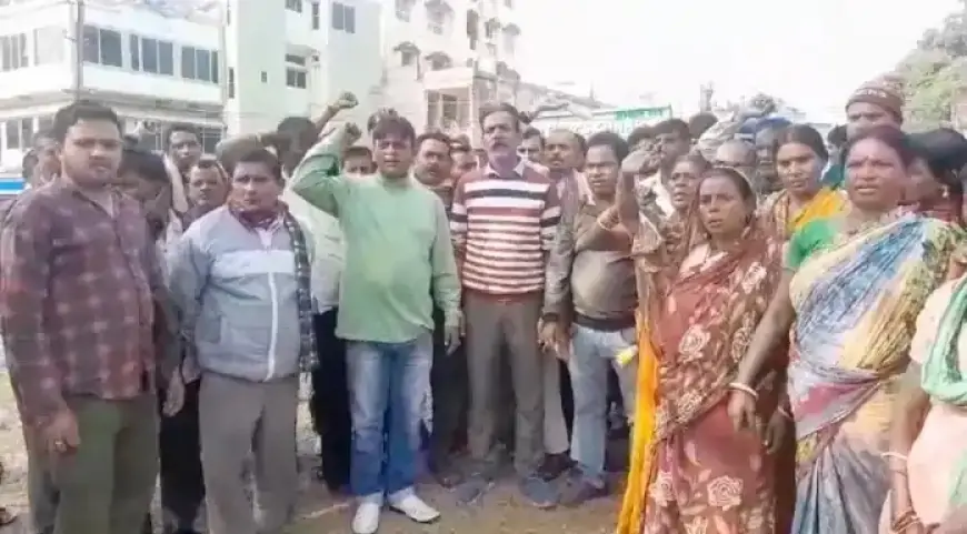 Jamshedpur Protest: मानगो डिमना रोड पर सब्जी विक्रेताओं ने उठाई रोजी-रोटी की लड़ाई, प्रशासन से की ये मांग