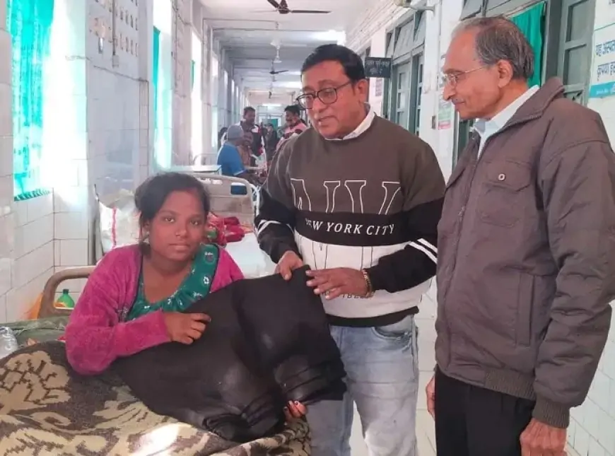 Jamshedpur Roti Bank: सर्दी में ठिठुरते मरीजों के परिजनों को मिले कंबल, रोटी बैंक का बड़ा योगदान