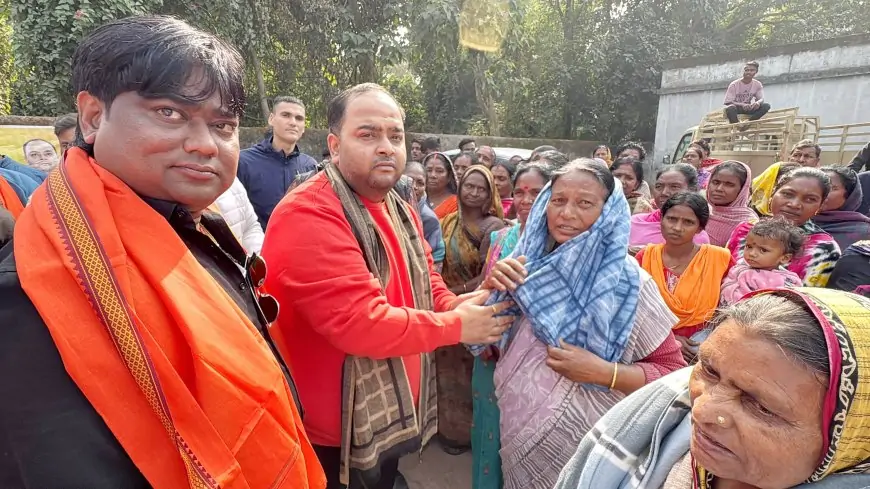 Jamshedpur Blanket Distribution : Jamshedpur में Blanket Distribution: लोक समर्पण ने बढ़ते ठंड में बांटे 500 से अधिक कंबल!