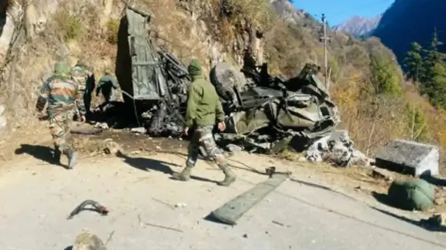 Poonch Accident: ऑपरेशनल ड्यूटी के दौरान पुंछ में दुर्घटना में 5 भारतीय जवान शहीद, 3 घायल बचाव अभियान जारी