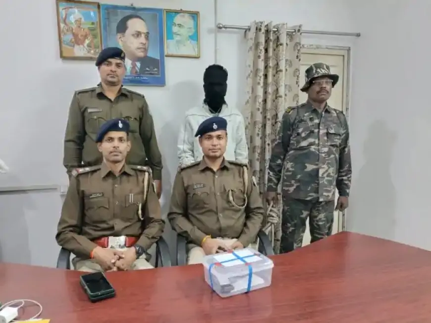 Adityapur Crime: हथियारों की तस्करी में शामिल युवक गिरफ्तार, 7.65 एमएम पिस्तौल और जिंदा गोलियां बरामद