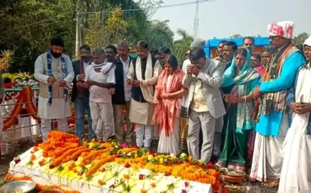 Arjun Munda Tribute: सरायकेला खरसावां गोलीकांड के शहीदों को श्रद्धांजलि: अर्जुन मुंडा पहुंचे शहीद वेदी पर