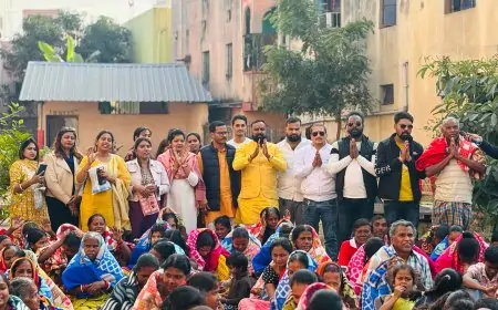 Baradwari Blanket Distribution: बाराद्वारी में कंबल वितरण, सनातन उत्सव समिति की सेवा भावना का अद्भुत उदाहरण