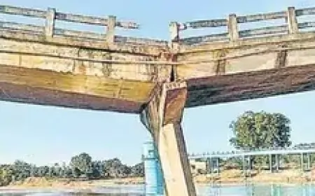 Gumla Bridge: करोड़ों की लागत से बना पुल 10 साल में टेढ़ा, 15 हजार लोग परेशान