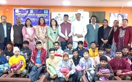 Jamshedpur Winter Help: 101 कंबल बांटकर इनर व्हील क्लब और संभव संस्था ने रचा मानवता का मिसाल