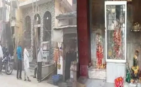 Jamshedpur Theft – शिव मंदिर और दुकान में चोरी, दान पेटी से हजारों की नकदी गायब!