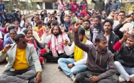 Jharkhand exam controversy: जमशेदपुर में चौकीदार परीक्षा को लेकर बवाल! Students को मिला जयराम महतो की पार्टी JKLMP का समर्थन