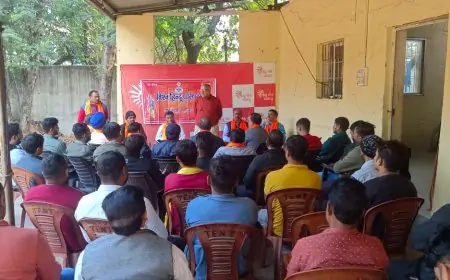 Jamshedpur Meeting: सेवा कार्यों में बड़ा निर्णय, 10 सिलाई मशीनों के साथ महिलाओं को मिलेगा रोजगार