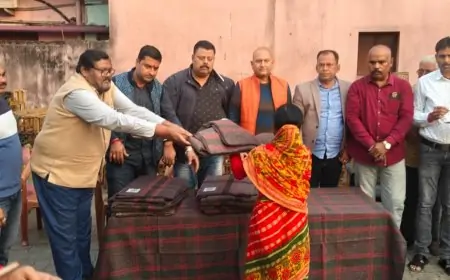 Social Welfare: जमशेदपुर में सरयू राय के निर्देशन में कंबल वितरण, सर्दियों में जरुरतमंदों को मिली राहत