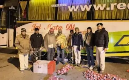 Nawada Police: कोलकाता से मुजफ्फरपुर जा रही बस में छिपाकर ले जाई जा रही भारी मात्रा में विदेशी शराब!