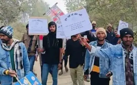 Nawada Protest: 'पुल नहीं तो वोट नहीं' के नारे से गूंजा पूरा गांव, 70 सालों से अधूरी मांग पर ग्रामीणों का प्रदर्शन!