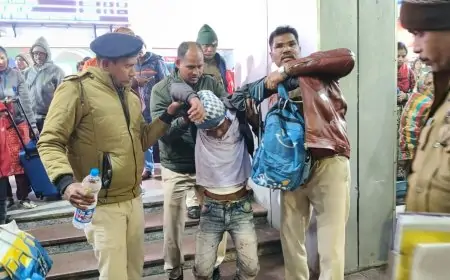 Jamshedpur train Accident Loco Shed : लोको शेड डिपो में ट्रेन का कहर! एक की मौत, दूसरे की हालत गंभीर – जानें पूरी घटना