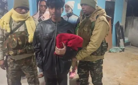 Ranchi Theft : आधी रात में चोर पकड़ा गया, डोरंडा के फिरदौस नगर में मचा हड़कंप!