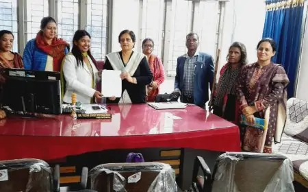 Chaibasa Teachers Protest: ग्रेजुएट कॉलेज के शिक्षकों का अनुबंध और वेतन को लेकर बड़ा कदम