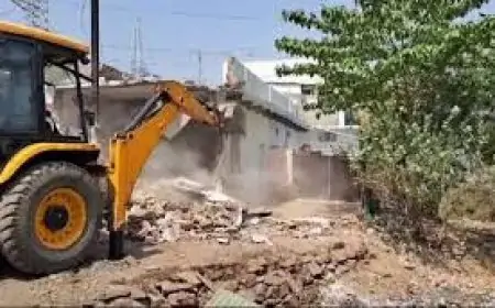 Dhanbad Bulldozer Action: 200 घर होंगे खाली, जानिए इसके पीछे की पूरी कहानी