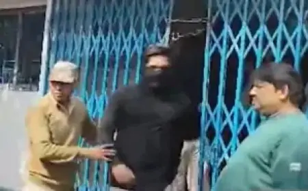 Jamshedpur Arrest: बंगाल के रेड लाइट एरिया में रंगरेलियां मना रहे जमशेदपुर के तीन कारोबारी गिरफ्तार!