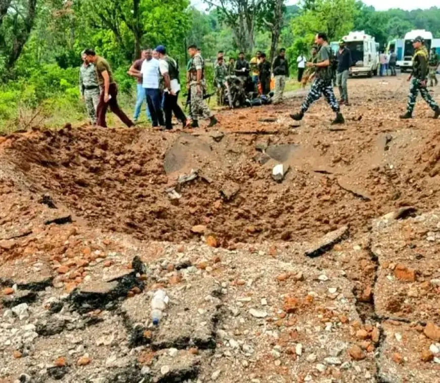 Naxal Attack: सुरक्षाबलों के काफिले पर बड़ा हमला, 8 जवान और ड्राइवर शहीद