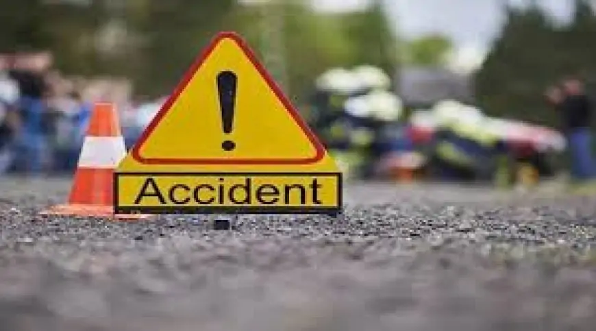 Rajnagar Accident: हाइवा से टकराई बाइक, मां-बेटे घायल, एम्बुलेंस न मिलने पर हुई परेशानियां