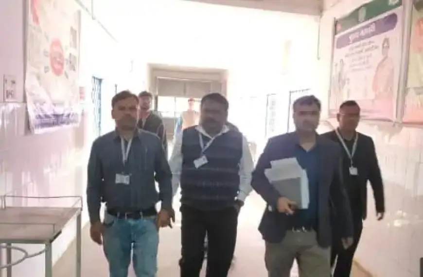 Health Center Inspection: उपायुक्त चेतन कुमार ने सामुदायिक स्वास्थ्य केंद्र का निरीक्षण किया, सामने आए चौंकाने वाले तथ्य!