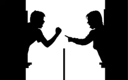 Dhanbad Dispute: होटल में बकाया पैसे पर विवाद, पानी सप्लायर और होटल मालिक आमने-सामने!