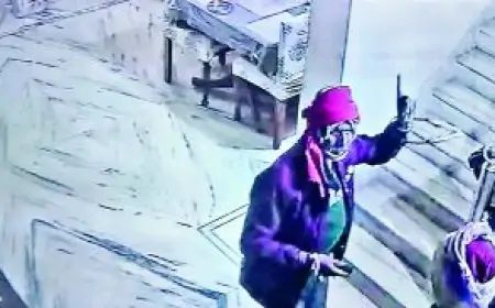 Mesra Crime: 50 हजार रुपये और 40 लाख रुपये के गहनों की चोरी, पुलिस ने हासिल किया सीसीटीवी फुटेज, चोरों का सुराग लगा