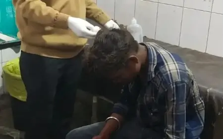 Ranchi Accident – रांची-चाईबासा रोड पर ई-रिक्शा और बाइक की जोरदार टक्कर, युवक गंभीर रूप से घायल!