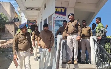Palamu Exam Preparation: इंटर और मैट्रिक परीक्षा से पहले कोचिंग संस्थानों पर छापेमारी, प्रशासन सख्त