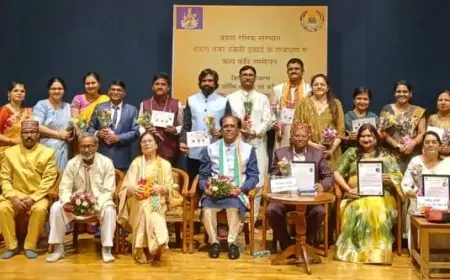Silvassa Poetry Event: अरब सागर के तट पर कवियों की महफिल, साहित्यिक समाज का अद्भुत संगम