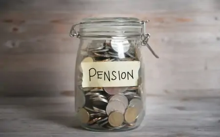 Jharkhand Pension: झारखंड के बुजुर्गों को बड़ी सौगात, 11.80 लाख लोगों के खाते में जल्द आएंगे पैसे!