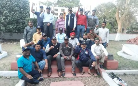 Jamshedpur Memorial: पुलवामा के वीर शहीदों को अखिल भारतीय पूर्व सैनिक सेवा परिषद ने दी श्रद्धांजलि, शहीद स्थल पर भावपूर्ण कार्यक्रम