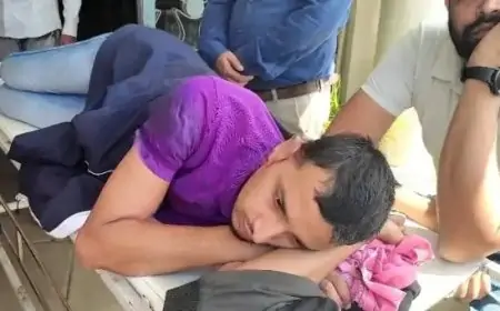 Jamshedpur Accident – साकची में तेज रफ्तार ट्रक ने मचाया कहर, बाइक सवार युवक गंभीर रूप से घायल!