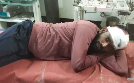 Dhanbad Attack: उधारी न देने पर दुकानदार का सिर फोड़ा, इलाके में हड़कंप!