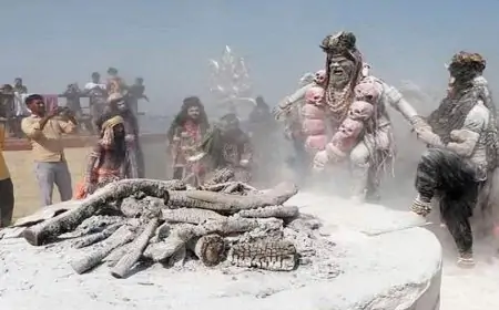 Masan Holi : श्मशान की राख से खेली जाती है मसान होली, रहस्य जानकर रह जाएंगे दंग!