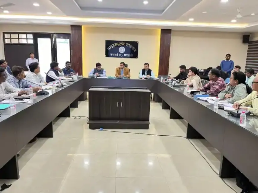 CSR Meeting: जिला मुख्यालय में CSR बैठक, फंड खर्च पर कसा शिकंजा, कंपनियों को मिली सख्त हिदायत!