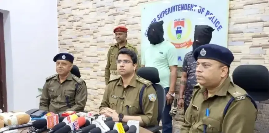 Jamshedpur Police: टेल्को में फिल्मी स्टाइल में पकड़ाए 3.66 किलो गांजा के तस्कर, स्कूटी और मोबाइल भी जब्त!