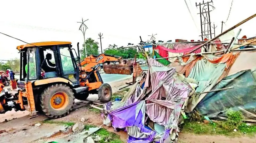 Ranchi Demolition: जगन्नाथपुर में निगम का बुलडोजर, दुकानदारों का सड़क पर हंगामा!