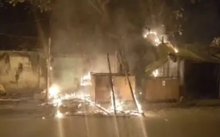 Saraikela Fire : कांड्रा में आग का तांडव, फुटपाथी दुकानें जलकर खाक!