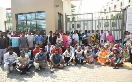 Jamshedpur Protest: एक्सएलआरआई गेट पर 6 घंटे तक हंगामा, मुआवजा मिलने तक नहीं उठाया शव!