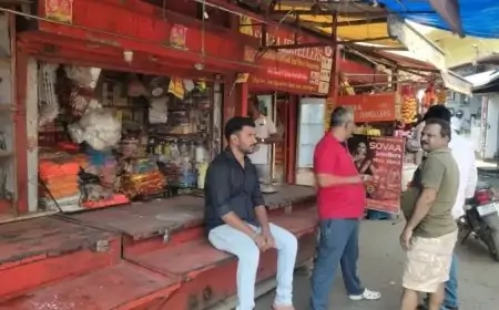 Jamshedpur Theft: होली की तैयारी में था कैश, रातों-रात दुकान से लाखों गायब!