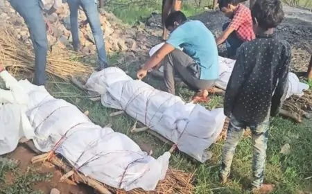 Sitamarhi Accident: एक ही परिवार की चार अर्थियां उठीं, मंजर देख रो पड़ा पूरा गांव!