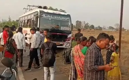 Saraikela Accident: हाईवे पर बस-ट्रक की जोरदार टक्कर, बाल-बाल बचे यात्री!