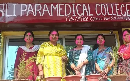 Murli Holi Milan: मुरली पारामेडिकल कॉलेज में धूमधाम से मना होली मिलन समारोह, रंगों की बरसात में झूमे छात्र और स्टाफ!