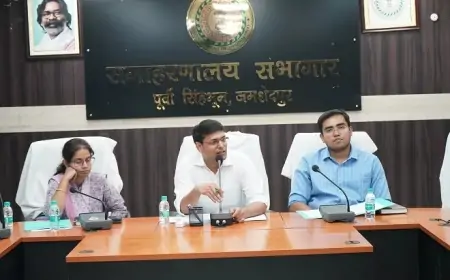 Jamshedpur Meeting: चुनाव आयोग के निर्देश पर डीसी की सख्त चेतावनी, राजनीतिक दलों को दिए अहम निर्देश!